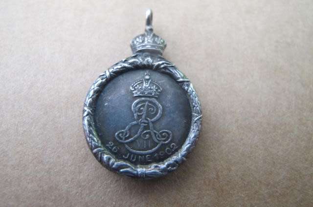 Commonwealth Countries  - Miniature 1902 Coronation Medal - no Ribbon